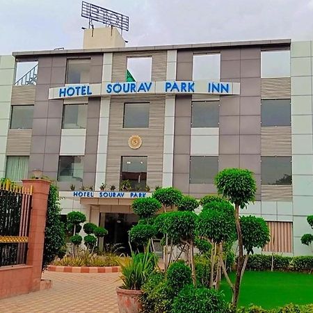 Sourav Park Inn Агра Экстерьер фото